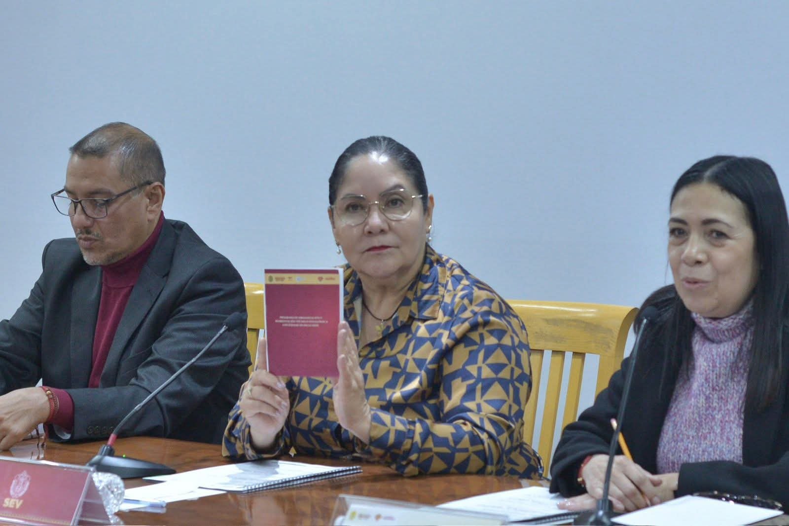 Escuelas de Veracruz ya están listas para clases tras lluvias: Claudia Tello